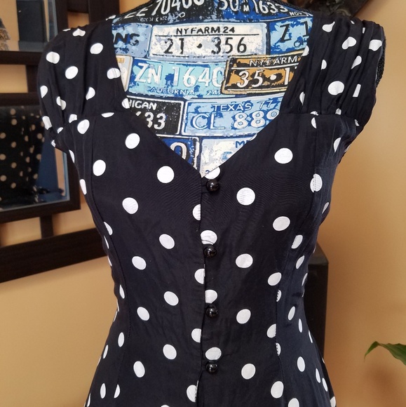 (SOLD)CITY TRIANGLES BLACK & WHITE POLKA DOT DRESS - Picture 3 of 8